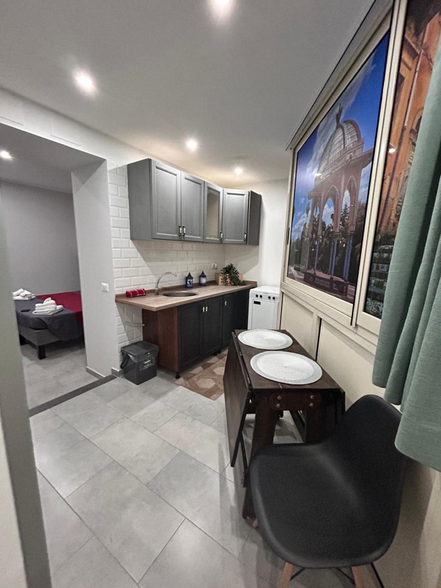 Pacini 88 Rooms And Apartment Catania Centro الغرفة الصورة